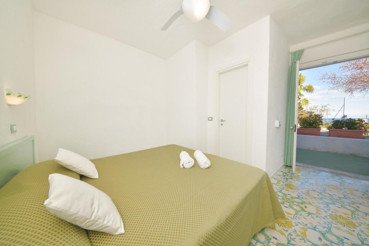 Hotel Parco Cartaromana Ischia Eksteriør billede