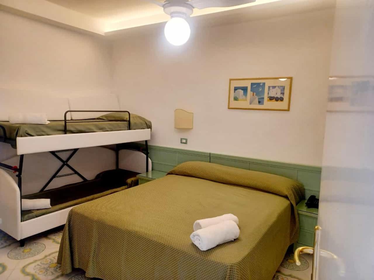 Hotel Parco Cartaromana Ischia Eksteriør billede